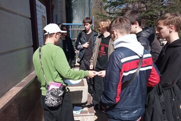 Патриотический квест по памятным местам   г. Симферополя  «Мы помним!».   Почтили память павших.