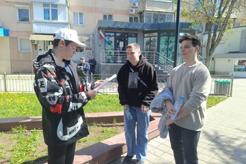 Патриотический квест по памятным местам   г. Симферополя  «Мы помним!».   Почтили память павших.