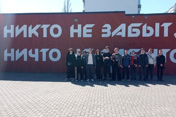 Патриотический квест по памятным местам   г. Симферополя  «Мы помним!».   Почтили память павших.